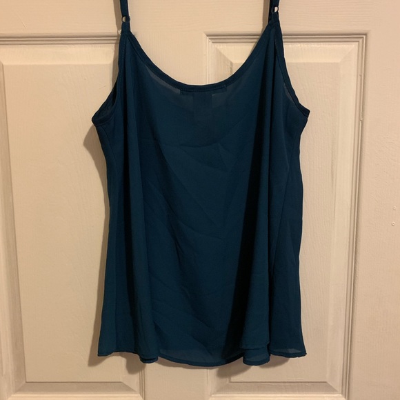 Top - Picture 2 of 4